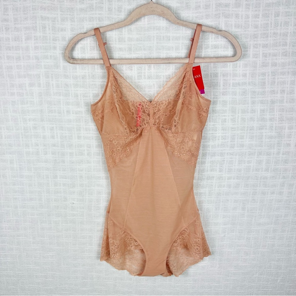 NWT Spanx Spotlight on Lace Bodysuit Vintage Rose 10119R